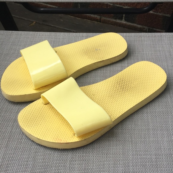☀️ Yellow Slides ☀️ - Picture 2 of 6
